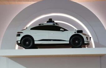 A Corrida Autonoma Se Intensifica Waymo Expande E Tesla Busca Escala