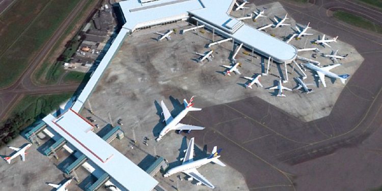 Aeroporto De Salvador Adotou Kiss Fly E Gerou Polemica