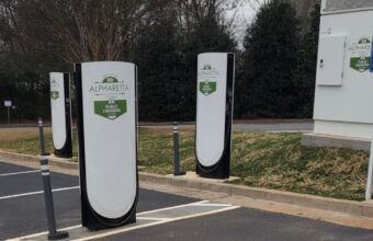 Alpharetta Lanca Supercharger Tesla Com Marca Propria Em Ini