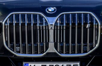 BMW Serie 7 2027 Reestilizacao Traz Design Afiado E Interior Revolucionario