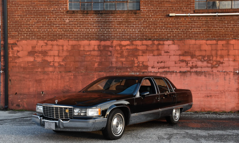 Cadillac Fleetwood 1994 Luxo V8 De Corvette Em Leilao