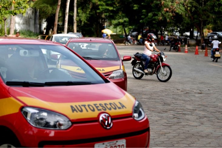 Cnh Novas Regras Permitem Carro Automatico Fi Fevereiro