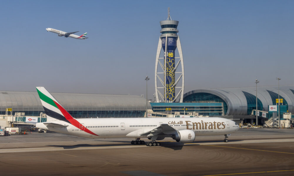 Com Aeroportos Fechados Eua Deixam Milhares De Cidadaos A De