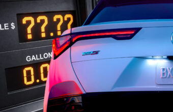 Crise Geopolitica Impulsiona Precos Da Gasolina Nos Eua Para