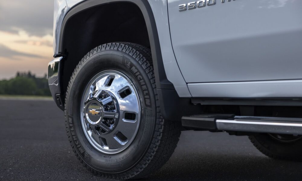 Duramax V8 Mais De 25 Anos De Forca Diesel Inabalavel Na Gen