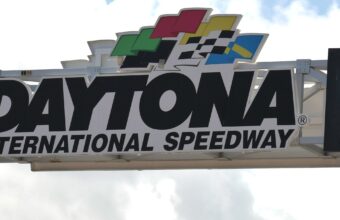 Emocao Em Daytona Lewis Garante Vitoria Na Super Hooligan Po