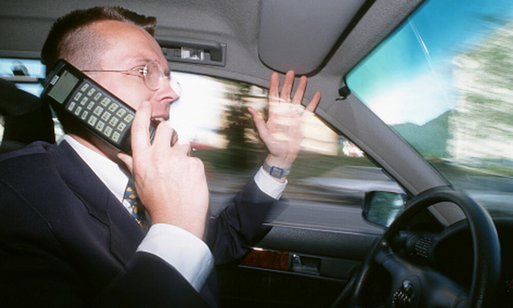 Engenhosidade Resgata Telefones De Carro Classicos Com Conec