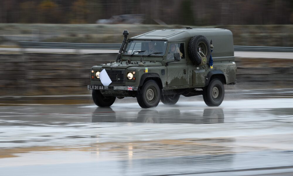 Exercito Britanico Aposenta Iconico Land Rove Fevereiro 2026 Hero Scaled