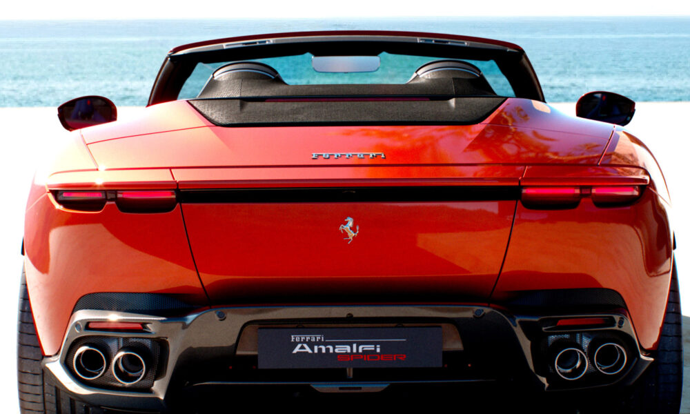 Ferrari Amalfi Spider Chega Com 631 Cv E Teto De Tecido Sofi