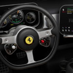 Ferrari Luce Telas E Vidro Para Atrair Jovens E Cortar Custo