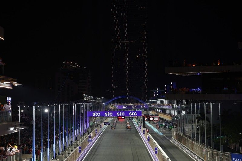Formula 1 Cancela Gps No Oriente Medio Por Questoes De Segur