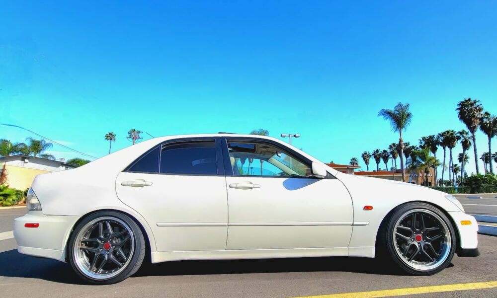 Lexus Is 300 Com Motor 2jzgte Customizado Um Classico A Vend