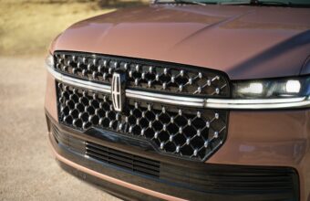 Lincoln Prepara SUV De Luxo Off Road Baseado Na Plataforma D