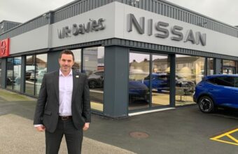 Nissan Rhyl Ganha Novo Gerente Geral Gavin Prigmore E A Estrategia Da Wr Davies