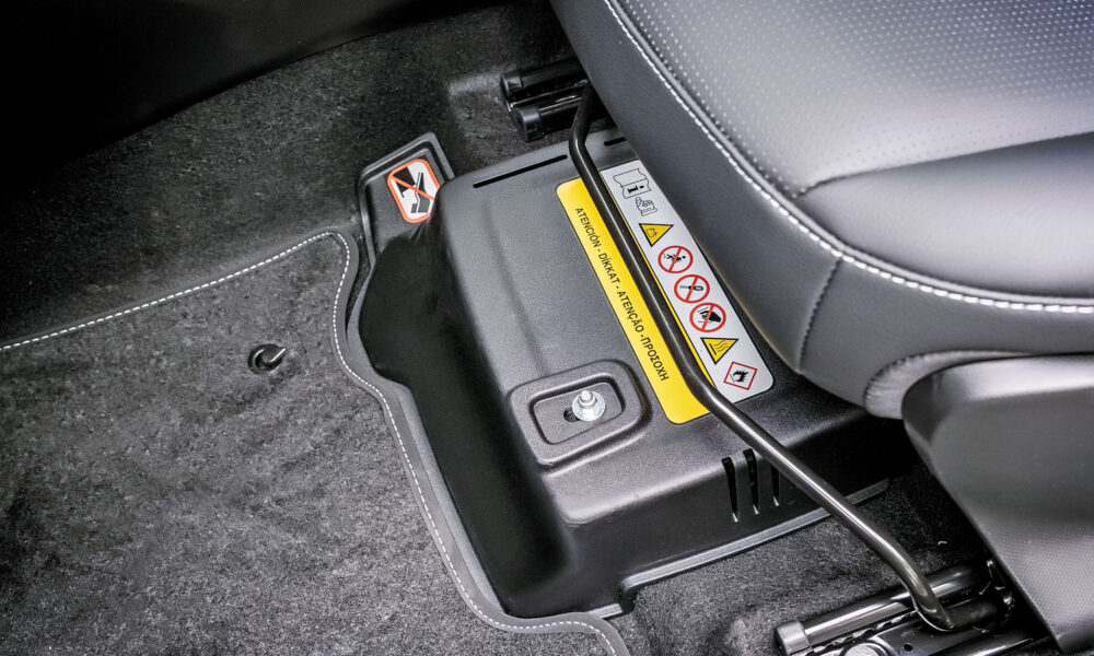 Peugeot Hibrido Leve 12v Durabilidade E Custo Da Bateria Rev Hero Scaled