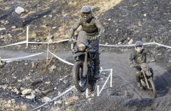 Phantom A Royal Enfield Himalayan 450 Elevada Ao Extremo Por