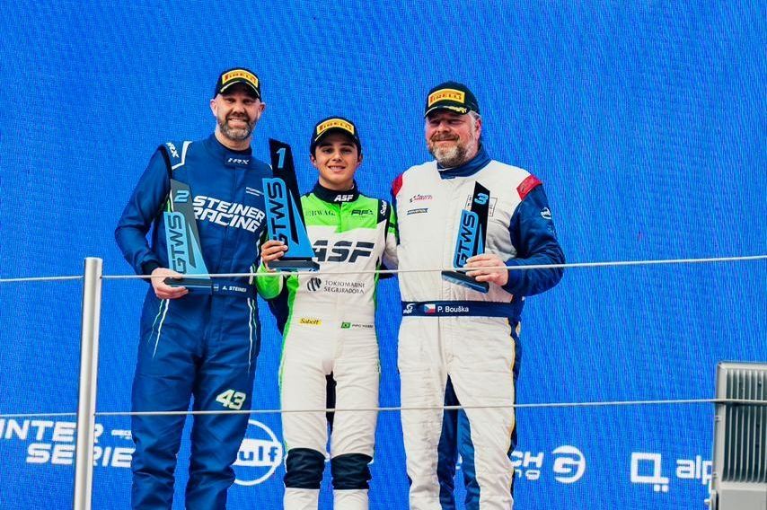 Pipo Massa Conquista Terceira Vitoria Na Carreira Em Barcelo