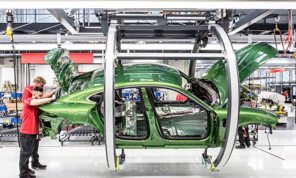 Porsche Enfrenta Desafios Com Novas Tarifas E Planeja Fabric