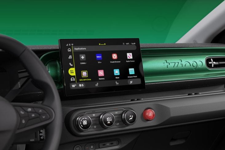 Rmc Bfm Drive Renault Apresenta Radio Automot Fevereiro