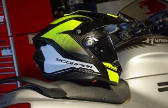 Road Tested Xt9000 Carbon Trailhead Helmet By Scorpion