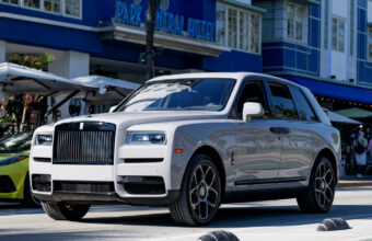 Rolls Royce Cullinan Recall Seguranca Proibe Uso Bancos Tras