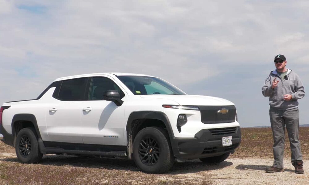 Silverado EV Falhas Criticas Frustram Youtuber Ano