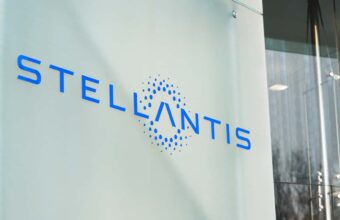 Stellantis Prejuizo Anual Inedito Impulsionado Por Cortes Em Eletrificacao