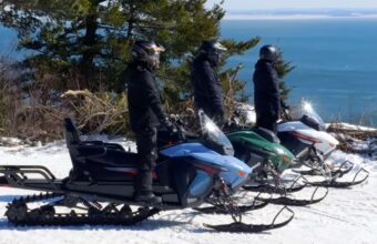 Taiga Ressuscita E Lanca Linha Nomad De Motos De Neve Eletri