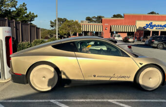 Tesla Cybercab Dourado E Flagrado Em Testes Com Detalhes Sur