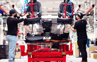 Tesla Enfrentara Processo Por Discriminacao Contra Trabalhad