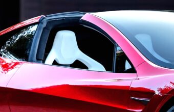 Tesla Patenteia Assento Inovador Com Dobradicas Flexiveis E