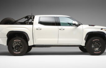 Toyota Registra Trd Hammer Sinalizando Picape Off Road Extre